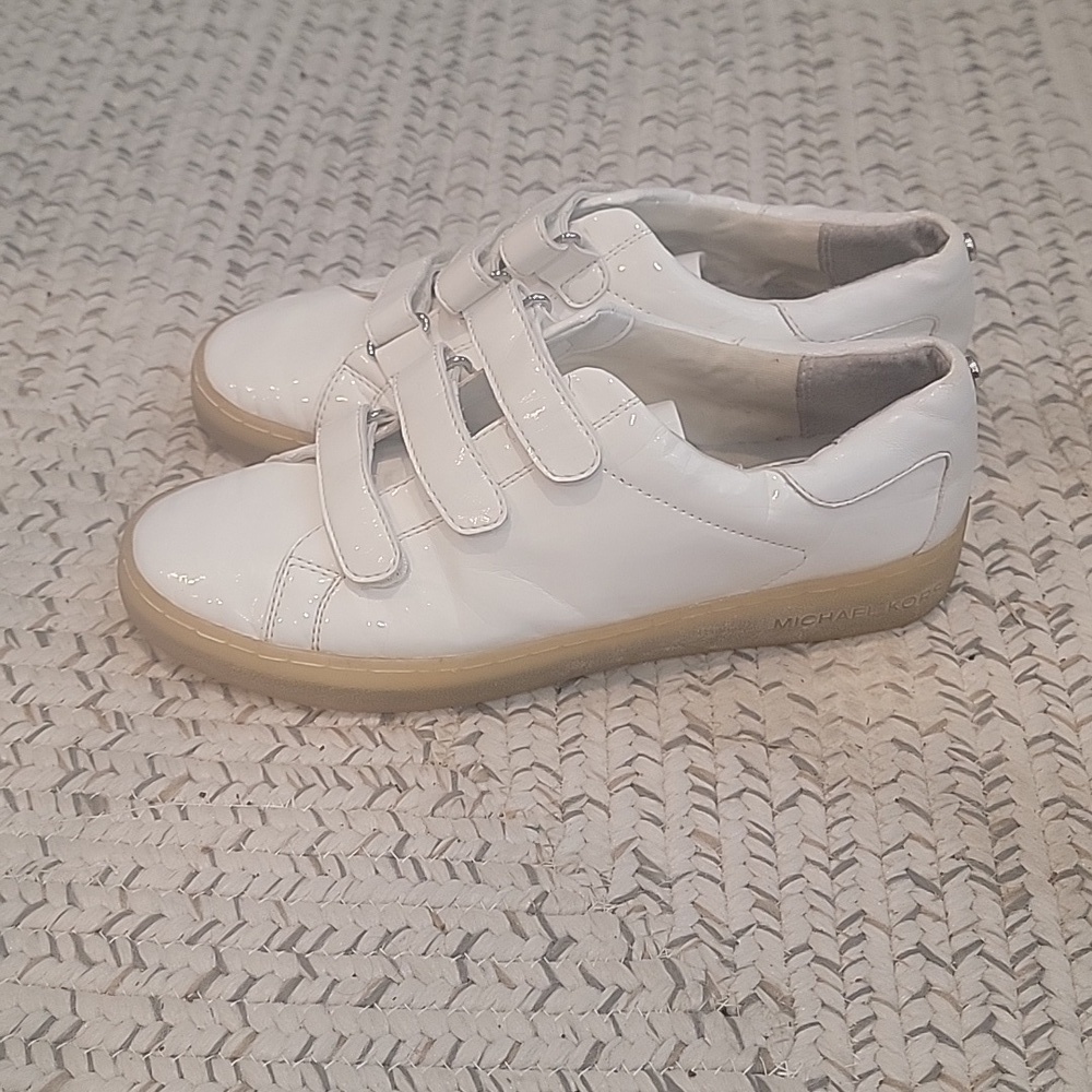 Michael Kors MK CRAIG Optic White Patent Athletic Sneakers Shoes Flats 7 M - Picture 2 of 3
